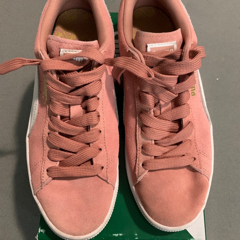 Pumas - Picture 2 of 4